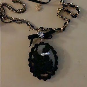 Betsey johnson silhouette vintage necklace